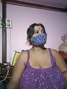 Snapshot of me-pari-hu chatting on July 4, 2026, 5:19 pm me-pari-hu online show from July 4, 2026, 5:19 pm