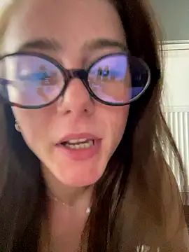 Naughty leigh  online show from January 13, 2026, 6:24 pm