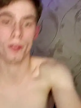 FreeRich online show from December 3, 2025, 7:56 pm