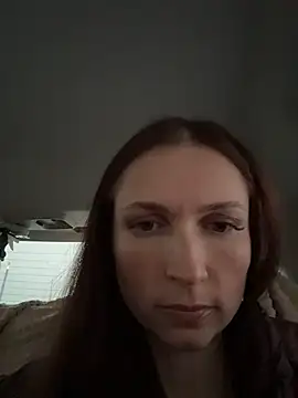 ZaraHill online show from December 15, 2025, 2:49 am