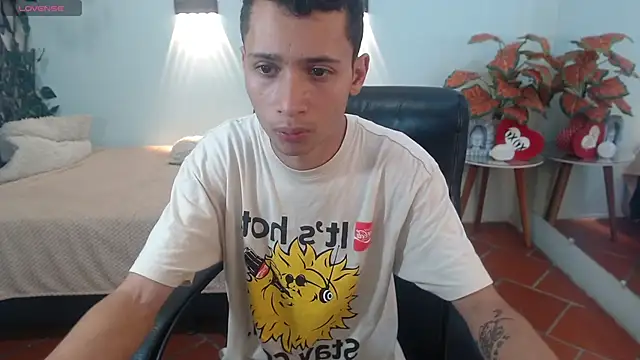 LucassSmith11 online show from December 5, 2025, 11:52 am