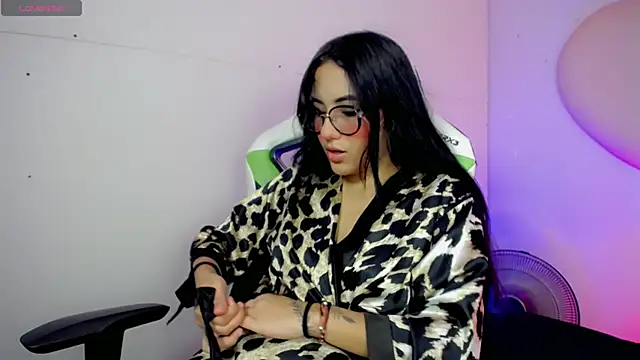 Mishell hot  online show from November 30, 2025, 8:57 pm