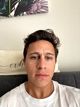 Emanueldickarg online show from November 28, 2025, 6:32 pm