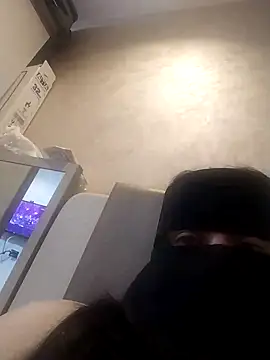 lolotheone online show from April 8, 2026, 7:58 pm