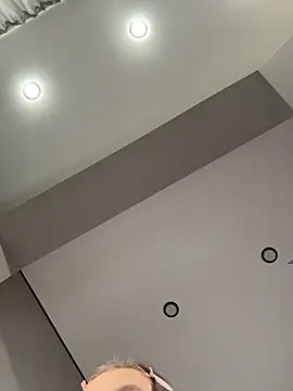 elloriah online show from February 16, 2026, 6:37 pm