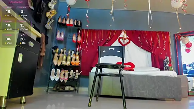 Snapshot of AnitaDuque chatting on February 19, 2026, 4:19 am AnitaDuque online show from February 19, 2026, 4:19 am