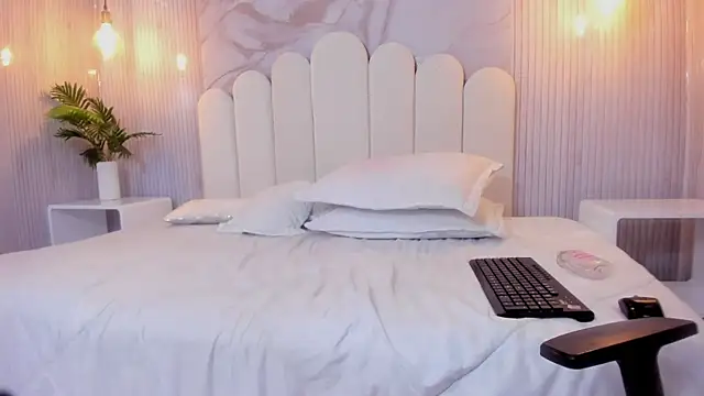 CHLOE BLOWJOB online show from January 5, 2026, 5:27 pm