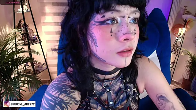 AryRousse online show from June 17, 2026, 2:36 am