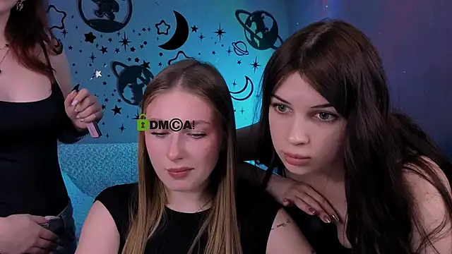 mikameovv online show from April 19, 2026, 7:38 pm