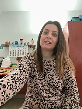 Sareyxon online show from April 12, 2026, 7:57 am