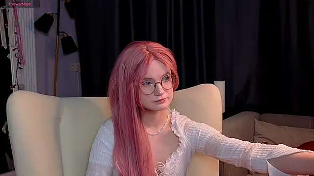 Kitty smalltits online show from January 11, 2026, 4:17 am