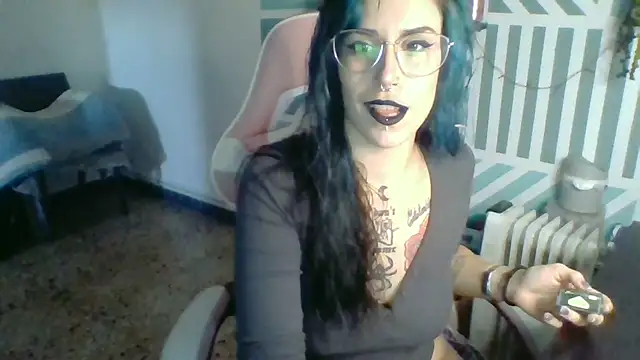 blackrose1997 online show from December 5, 2025, 2:25 pm