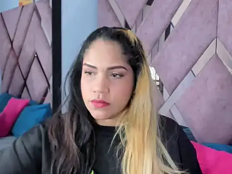 Faehlis   online show from December 22, 2025, 4:20 am