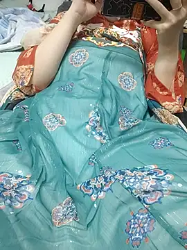 miniiceyya online show from April 14, 2026, 5:41 pm