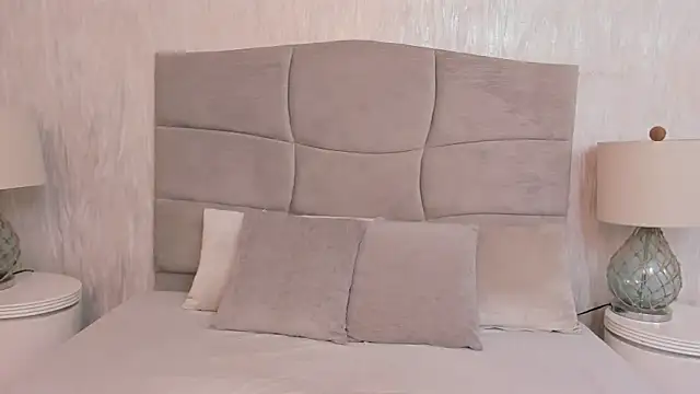 Snapshot of Naomii_BDSM chatting on December 22, 2025, 11:40 am Naomii BDSM online show from December 22, 2025, 11:40 am