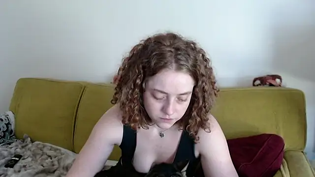 DeliaBlew online show from May 30, 2026, 2:14 pm