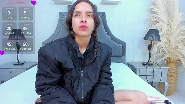 Cherrybombs  online show from December 20, 2025, 1:07 pm