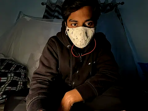 hunterboy2001 online show from December 5, 2025, 8:12 am