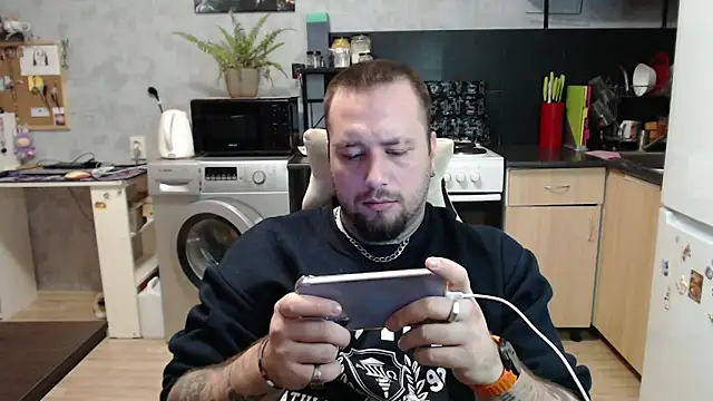 Snapshot of Sukuna_Ryoumen chatting on December 1, 2025, 3:39 pm Sukuna Ryoumen online show from December 1, 2025, 3:39 pm