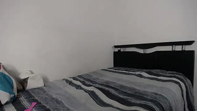 nohemyDream online show from December 16, 2025, 5:23 am