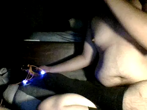 CoupleHiF online show from April 26, 2026, 3:32 pm