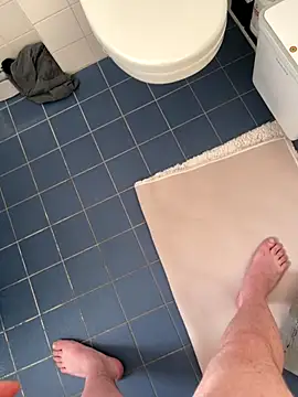 DutchMiracle26 online show from December 18, 2025, 1:39 pm