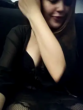 lunaevox online show from November 30, 2025, 11:09 pm