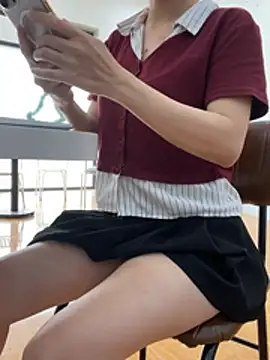 Aiko-Office online show from April 22, 2026, 5:32 am