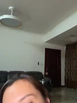 Snapshot of A-ZJunn chatting on June 25, 2026, 1:26 pm A-ZJunn online show from June 25, 2026, 1:26 pm