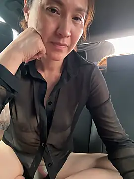 Snapshot of A-ZJunn chatting on July 7, 2026, 7:23 am A-ZJunn online show from July 7, 2026, 7:23 am