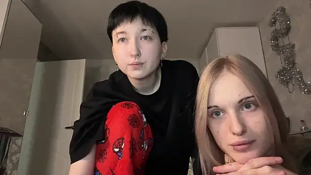 Snapshot of CelenFomes chatting on December 22, 2025, 9:39 am CelenFomes online show from December 22, 2025, 9:39 am