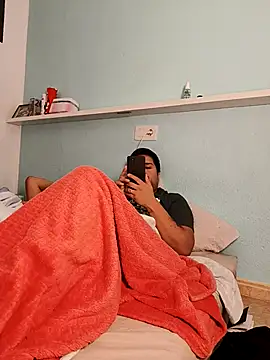 Snapshot of Luna_Leroy chatting on December 2, 2025, 1:33 am Luna Leroy online show from December 2, 2025, 1:33 am