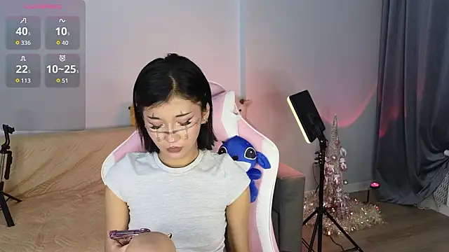 mimiicherry online show from February 1, 2026, 3:27 am