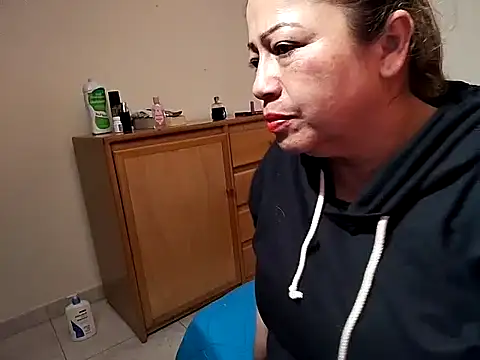 pamela 08 online show from December 20, 2025, 3:13 am