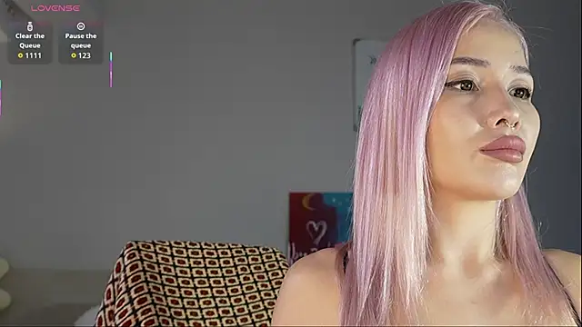 yoursecretloveee online show from March 16, 2026, 11:14 am