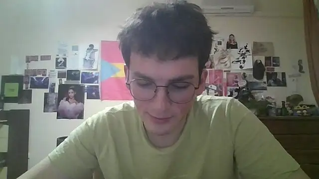 leo cutie online show from March 12, 2026, 8:26 pm