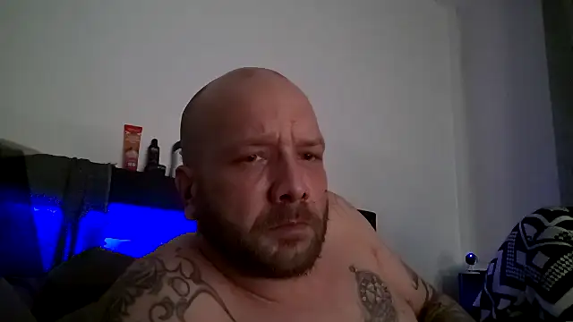 Snapshot of RedTeufelGirl chatting on February 11, 2026, 12:37 am RedTeufelGirl online show from February 11, 2026, 12:37 am