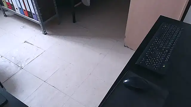 TRESBONNEBITE online show from February 11, 2026, 2:44 pm