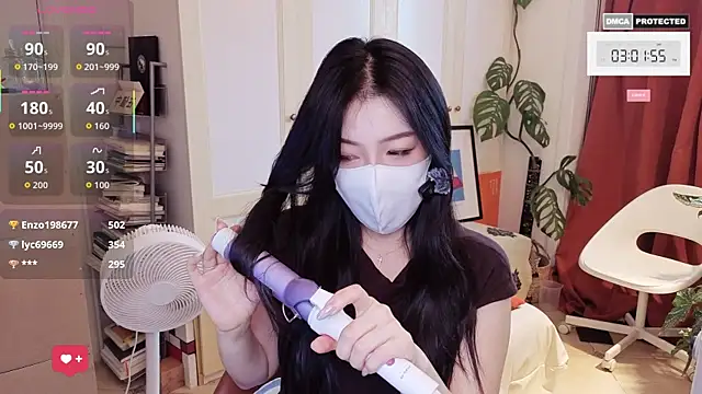nayomi 34f online show from May 23, 2026, 7:02 am