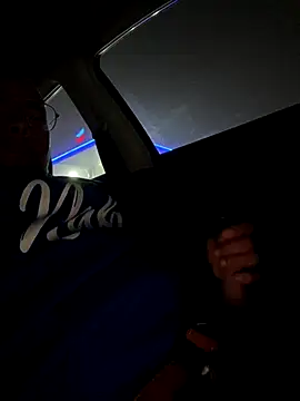 Snapshot of ValuedConcept687 chatting on December 17, 2025, 4:18 am ValuedConcept687 online show from December 17, 2025, 4:18 am