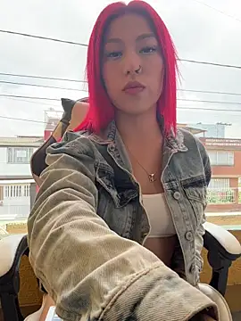 Scarlett firee online show from December 1, 2025, 4:12 pm