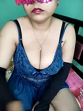 CherrychloeXO online show from February 16, 2026, 5:36 am