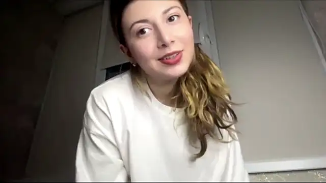 Snapshot of lunary_dr chatting on December 1, 2025, 5:51 pm lunary dr online show from December 1, 2025, 5:51 pm