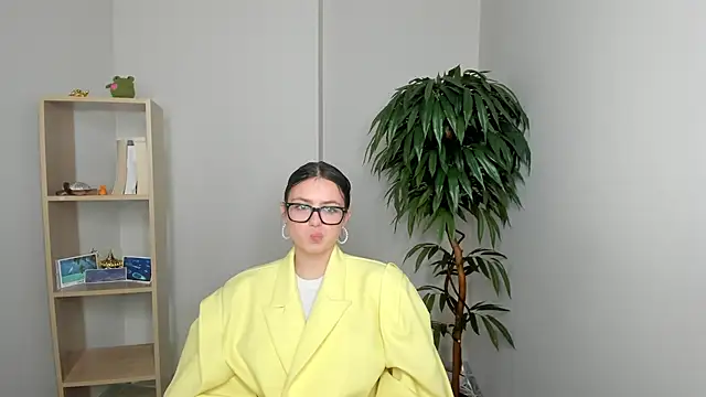 RonnieSparlin online show from December 2, 2025, 11:37 am