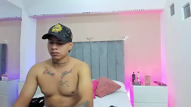 kaylaa sex online show from March 2, 2026, 1:51 pm