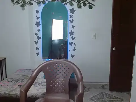 Andreaebony online show from December 15, 2025, 12:42 pm