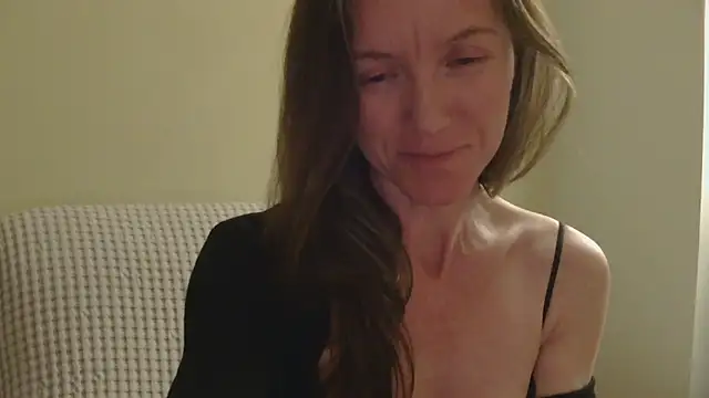 AuroraAG online show from April 18, 2026, 10:43 pm