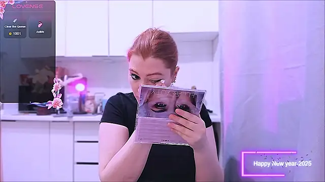 Snapshot of Ungoliant_Kiss chatting on December 17, 2025, 1:55 am Ungoliant Kiss online show from December 17, 2025, 1:55 am