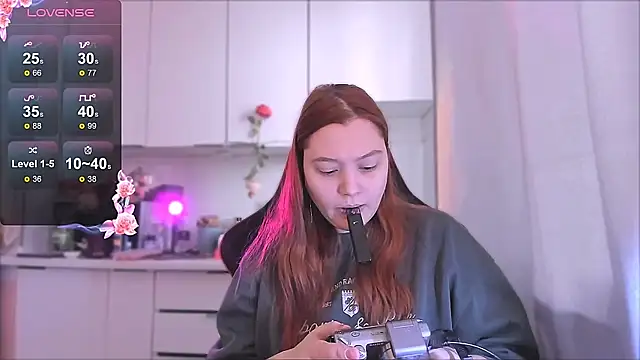 Snapshot of Ungoliant_Kiss chatting on January 6, 2026, 9:57 am Ungoliant Kiss online show from January 6, 2026, 9:57 am