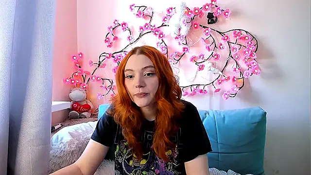 Snapshot of Ungoliant_Kiss chatting on May 17, 2026, 11:17 am Ungoliant Kiss online show from May 17, 2026, 11:17 am